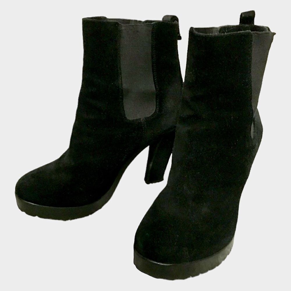 Rosegold black suede bootie